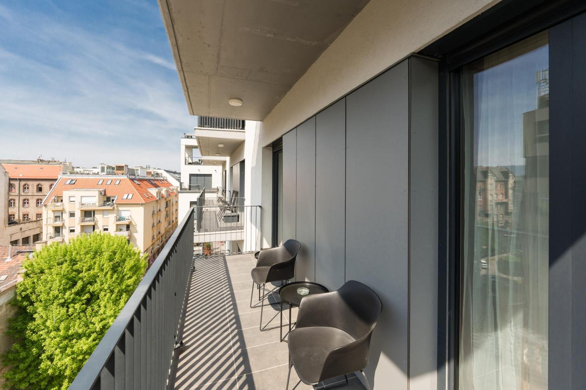 Brand New Modern Apartment-2 Rooms-Balcony-Garage Budapest Ngoại thất bức ảnh